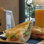 Inside Comida