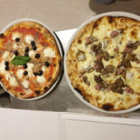 Gogo Pizza food