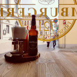 Hamburgeria 721 inside