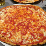 Mani In Pasta Pizza Co. Comida