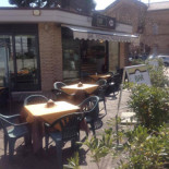 Gio Pizza Bar inside