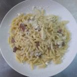 Su Talleri Pegaso Comida
