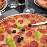 Hellweger's Pizzeria Nourriture