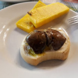 Dalla Pierina. Nourriture