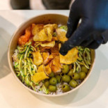 Monny Poke À l'intérieur