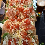 Pizza E Lonci Nourriture