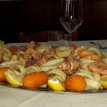 Pizzeria Italia food