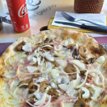 Pizzeria Azzurra Di Shabani Shpetim E Flli Comida