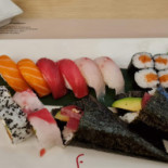 Shi's Comida