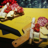 Vinoteque Food