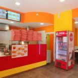 Haroon Pizza E Kebap À l'intérieur
