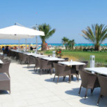 Atlas Beach Dentro
