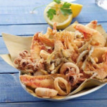 Mama Lake food