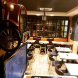Grilland À l'intérieur