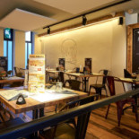 Hambù Hamburgeria E Pinseria À l'intérieur