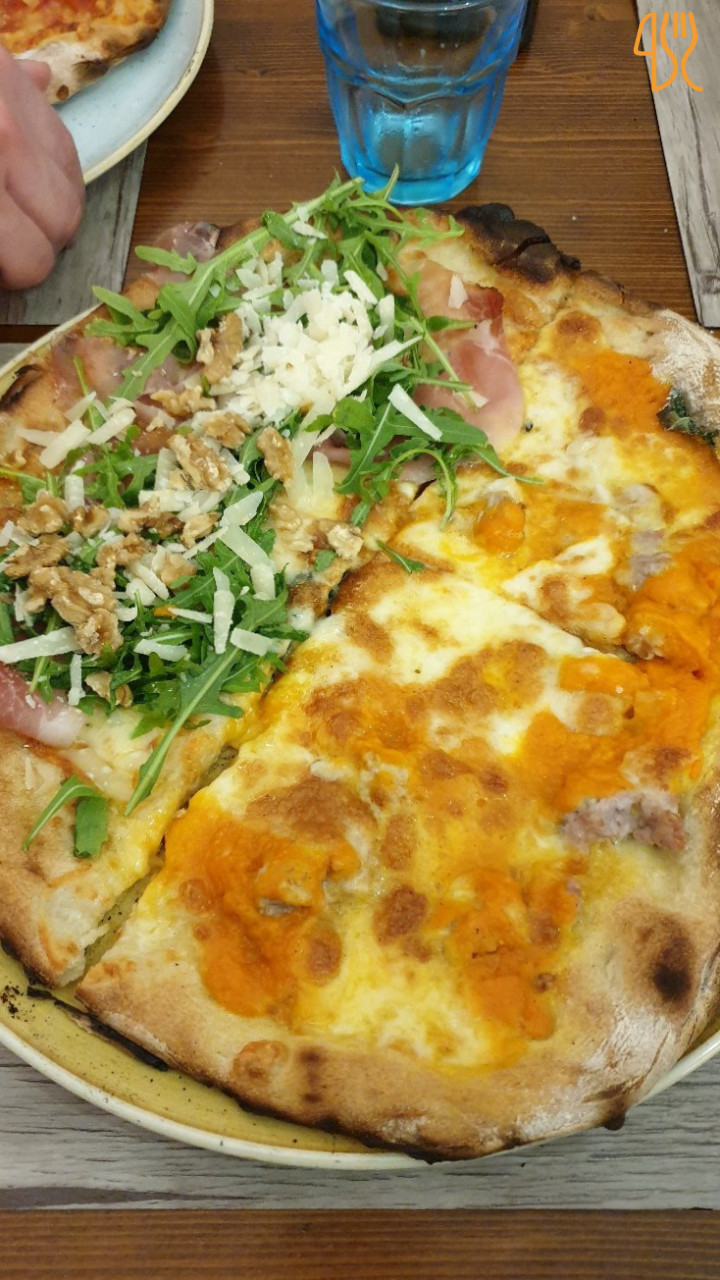 Tigabelas, Pizzeria E Innen