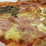 Profumo Di Pizza food