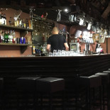 Tjmory Pub inside