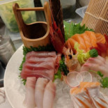 Dinzu Rosà Comida