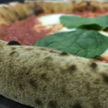 Pizzeria A Modo Mio food
