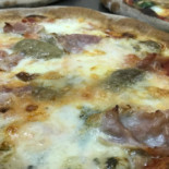 Pizzeria A Modo Mio food