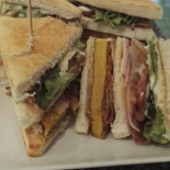 Yokelz Plan B Pub Comida