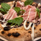 Hell's Pizza