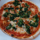 La Grigliata Botricello Pizzeria Griglieria À l'intérieur