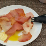 Aniko' food