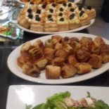 Cafè Chapeau food