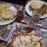 Simon Pub Comida