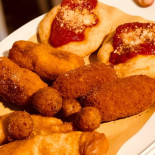 Bar-ristorante-pizzeria Amici Miei food