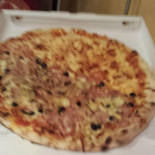 Pizza Pazza food