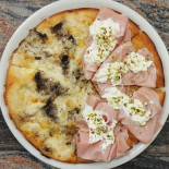 Pizzeria Lindoro food