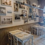 Pizzeria Spaccanapoli Dentro
