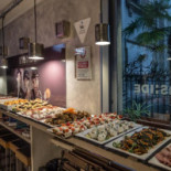 Inside Comida