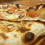 Pizzapulia food