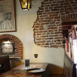 La Frottola inside