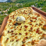 Cuore Di Pizza food