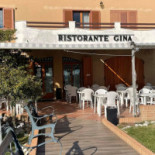 Gina À l'intérieur