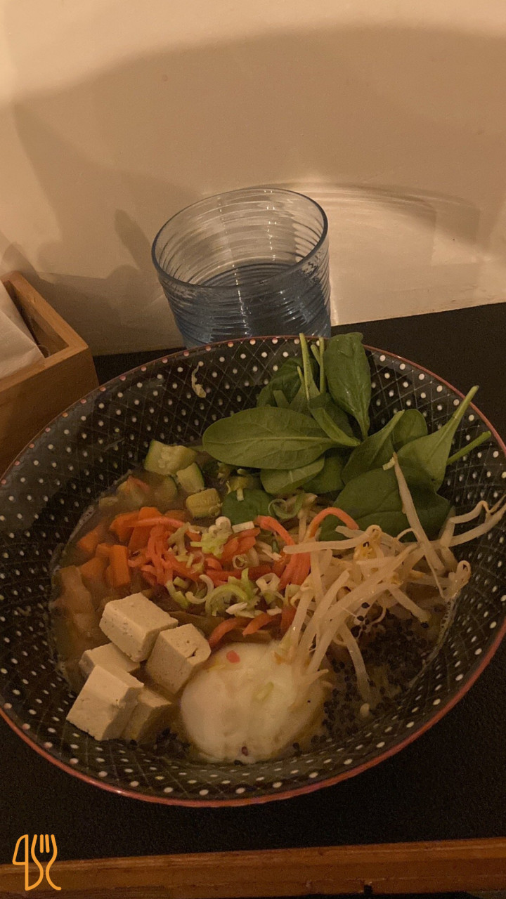 Kame Ramen Comida