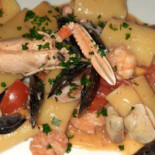 Il Bizzarro Beach Club food