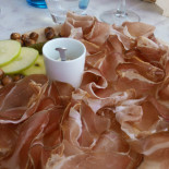 Grauer Nourriture