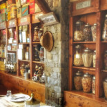 Mondelli Stable Comida