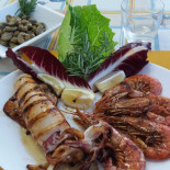 Q8 Caffe Comida