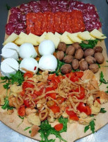 Un Cuore Di Pizza food