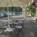Nostro Pizzeria Casal Palocco À l'intérieur