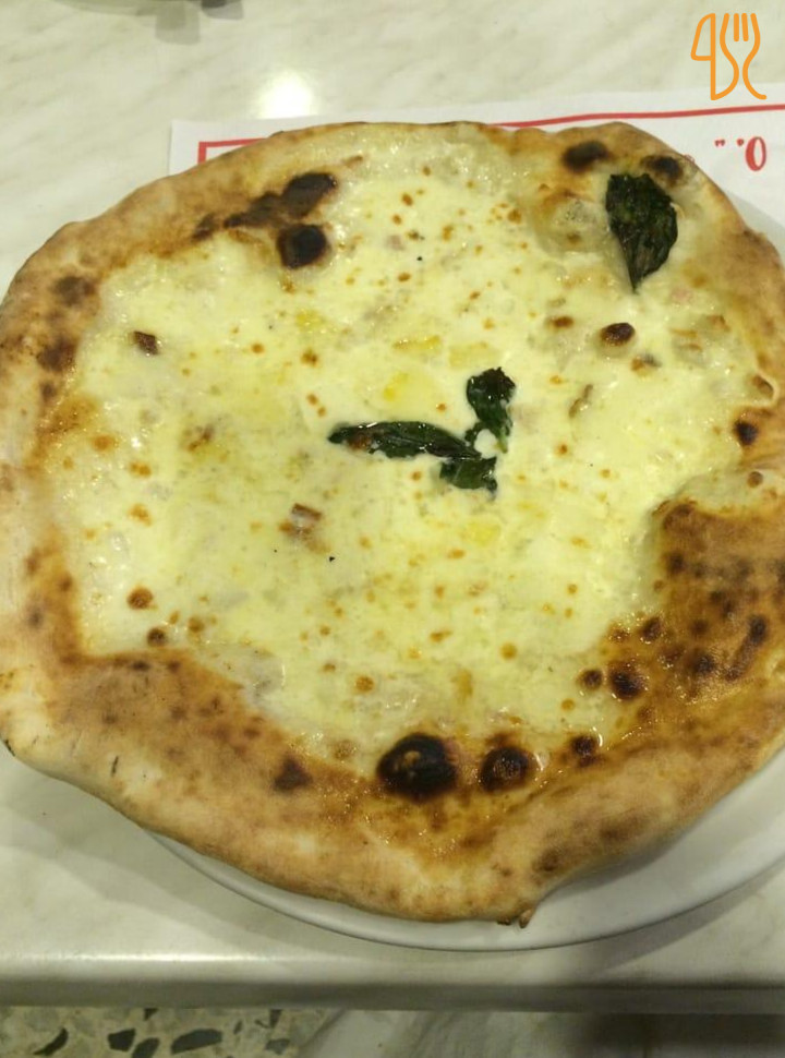 O' Scugnizzo Comida