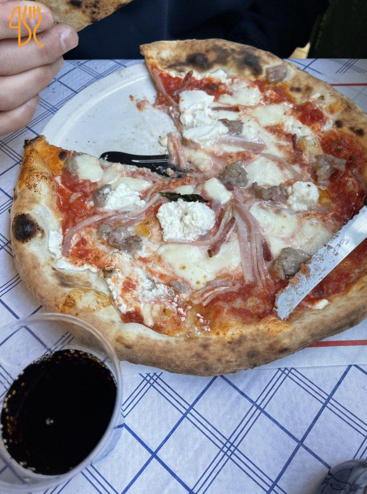 O' Scugnizzo Comida