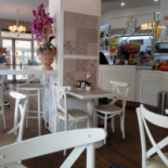 Caffe Baroni Exterior